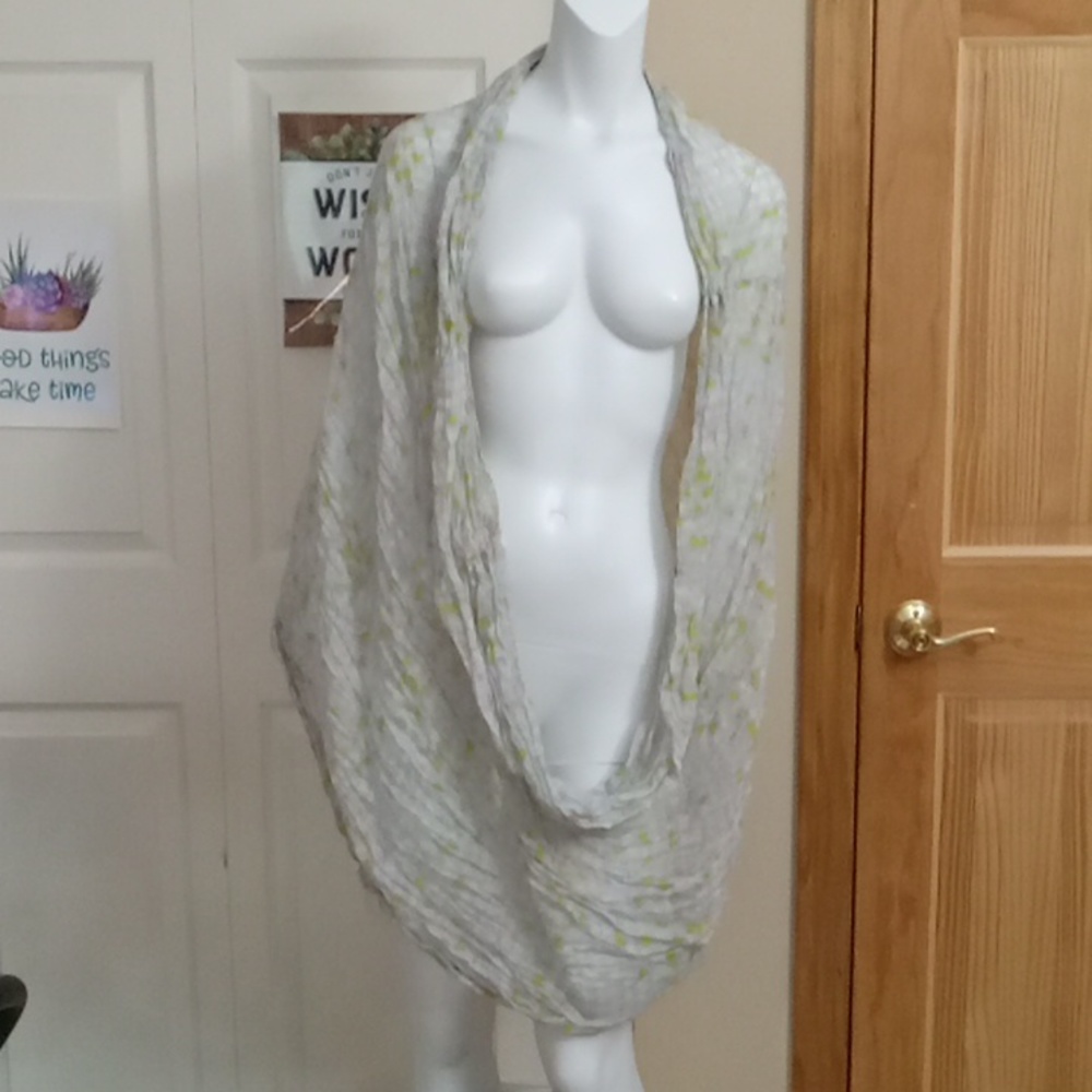 Large infinity scarf